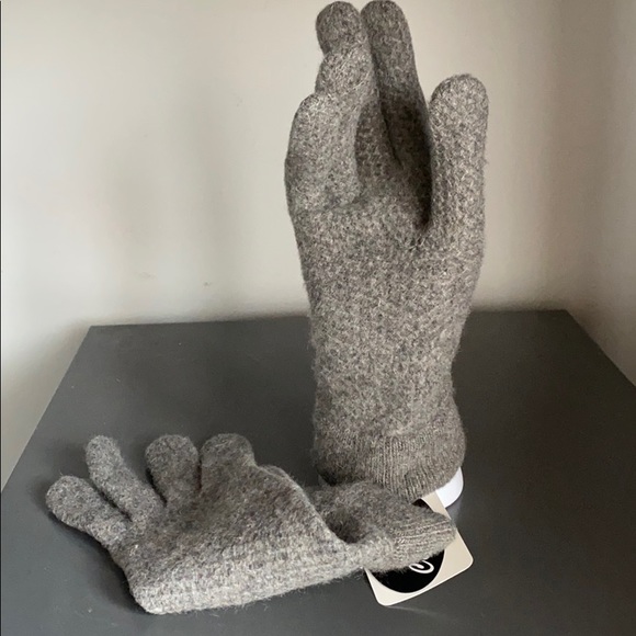 Portolano Accessories - NWT Charcoal 100% Cashmere Gloves